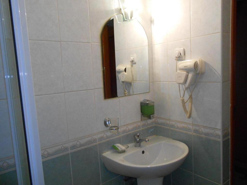 Zhibek Zholy Hotel Asztana Szoba fotó